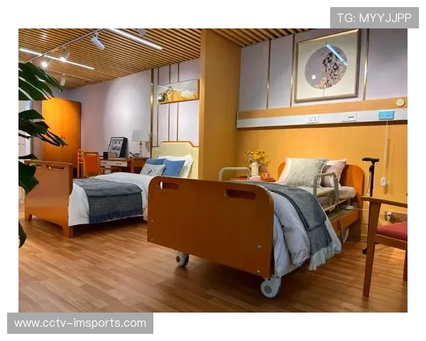 适老化设计不仅限于界面简化，更关注内容偏好与社交促进。